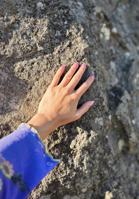 Touching stone circle