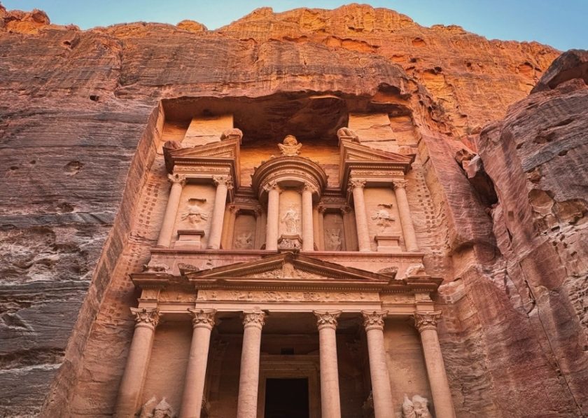 Petra travel guide - the Treasury