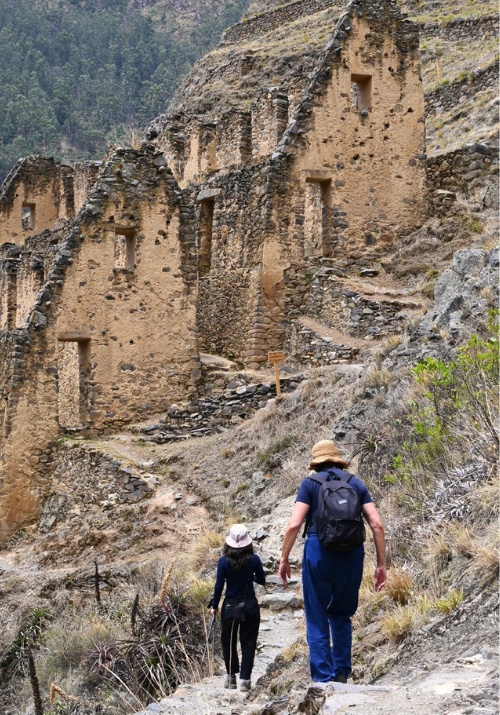Hiking to Pinkuylluna Granaries