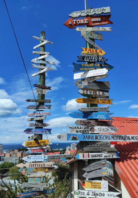 Signposts at Mirador Cerro de la Vruz